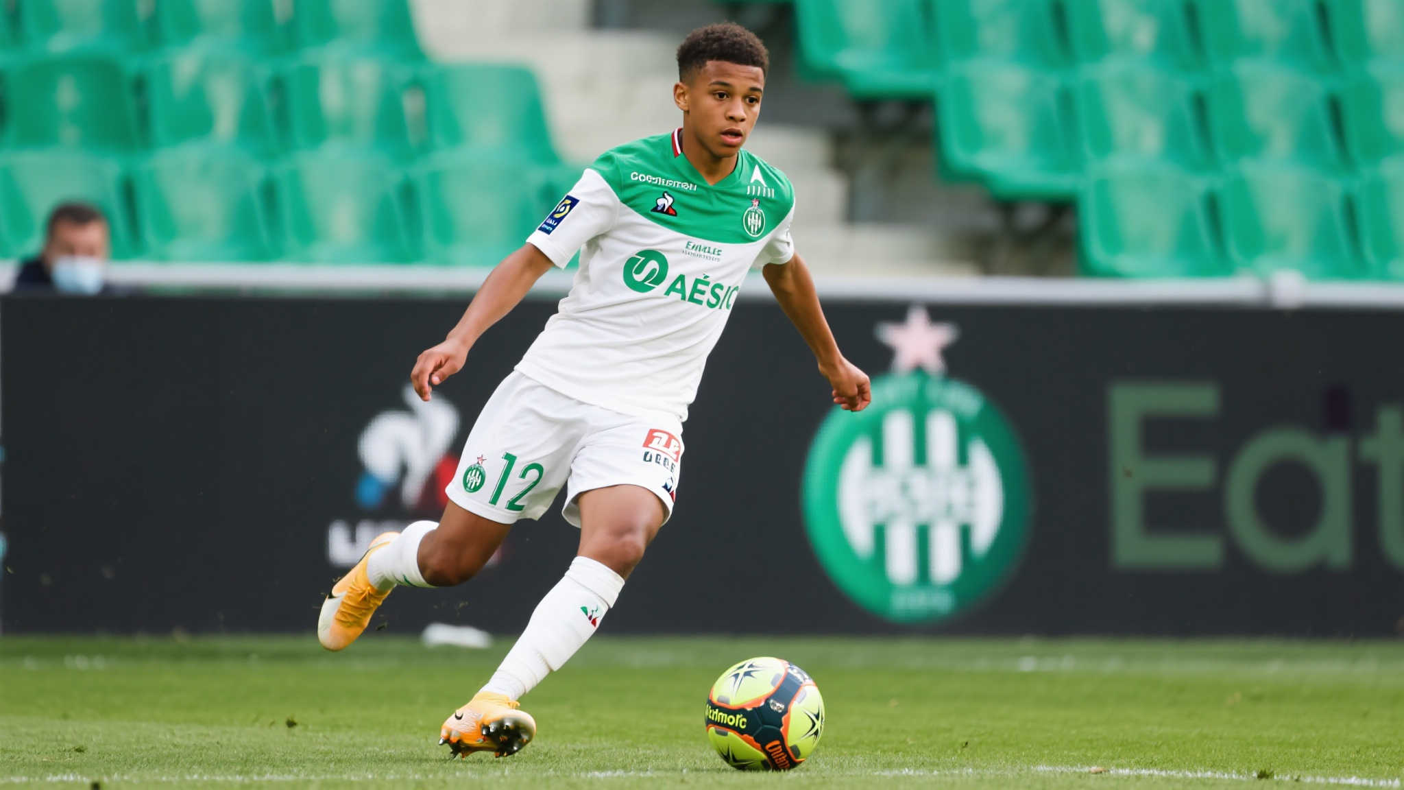 leisu体育游戏中心